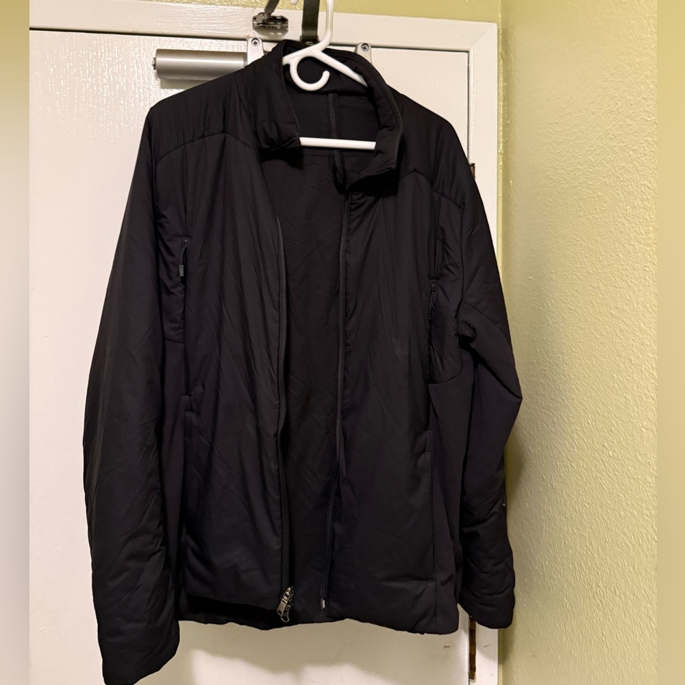 Lululemon men’s puffer jacket - Picture 3 of 5